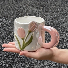 Tulip girl's heart hand-painted tulip rose three-dimensional floating flower feeling best friend mug ceramic